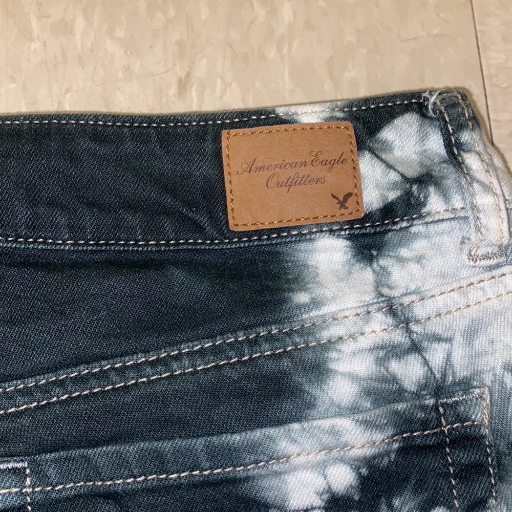 These are AMERICAN EAGLE denim shorts! :) they are sized a 6 but fit as a 2-4. - Picture 3 of 5